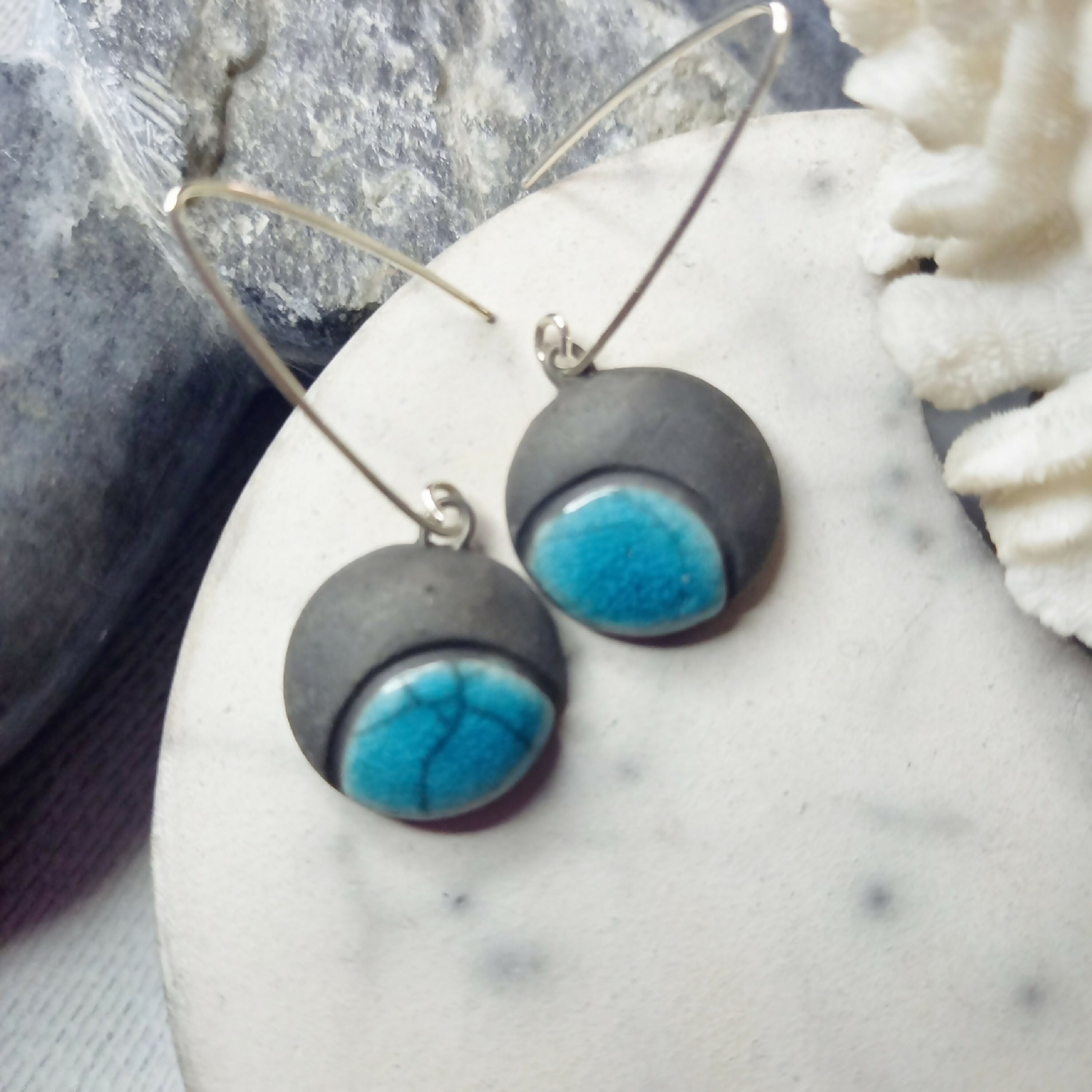 boucles_doreilles_petit_pop_bleues_chloe_bercovici_simplement_terre copie | EMPREINTES Paris