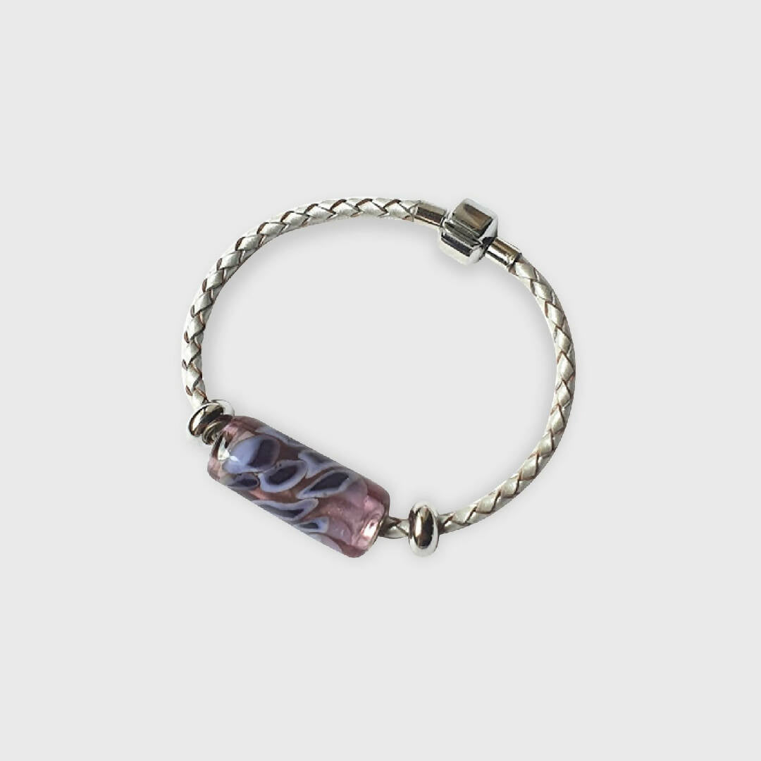 Bracelet en cuir tressé argenté et Perle en verre transparent violet | EMPREINTES Paris