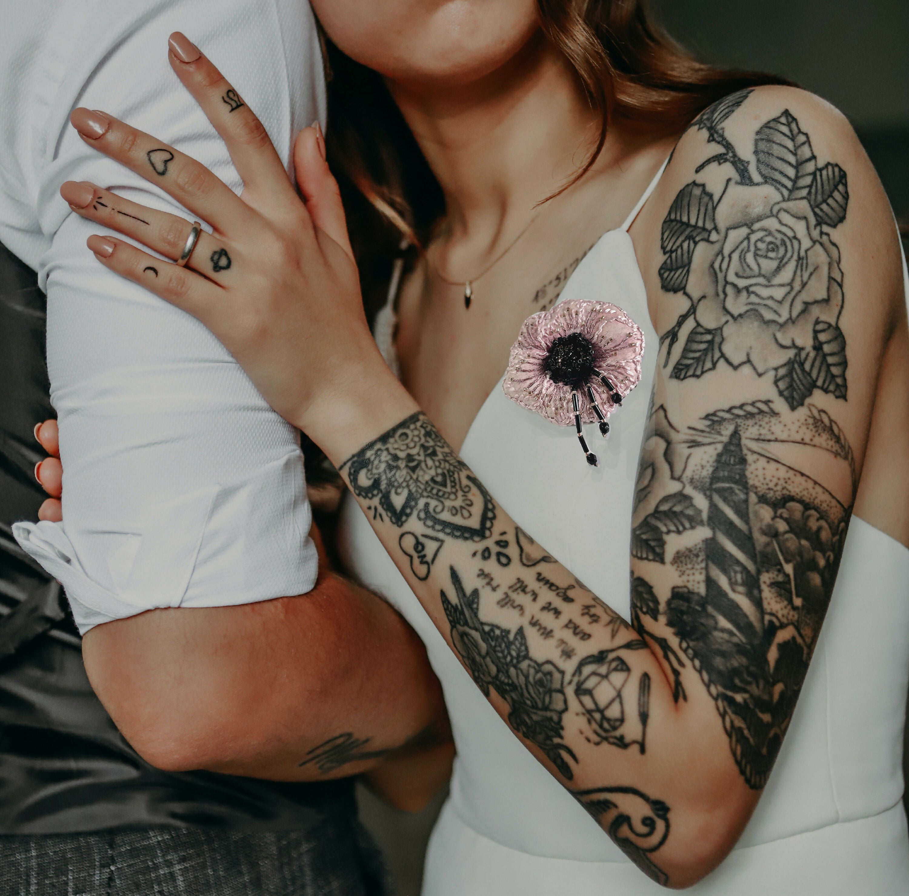 broche_anemone_rose_poudre_agathe_you copie | EMPREINTES Paris