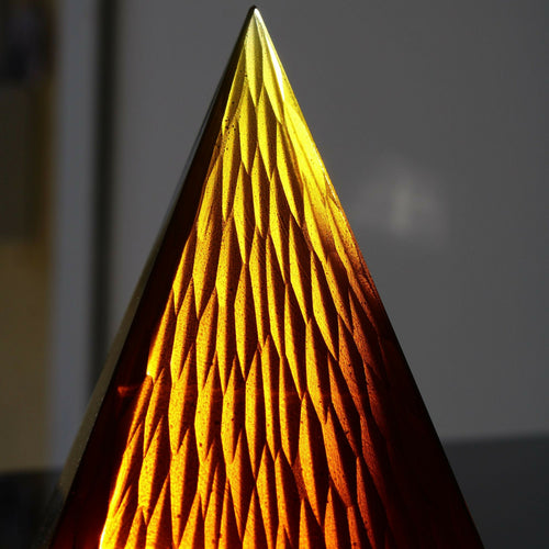 sculpture_pyramide_topaz_trait_dunion_artisans copie | EMPREINTES Paris - EMPREINTES Paris