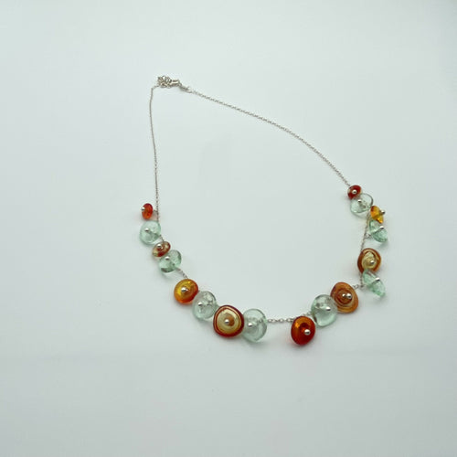 collier_de_perles_en_verre_de_couleur_orange_et_vert_clair_avec_chaine_en_argent_lathoumetie_helene copie | EMPREINTES Paris - EMPREINTES Paris