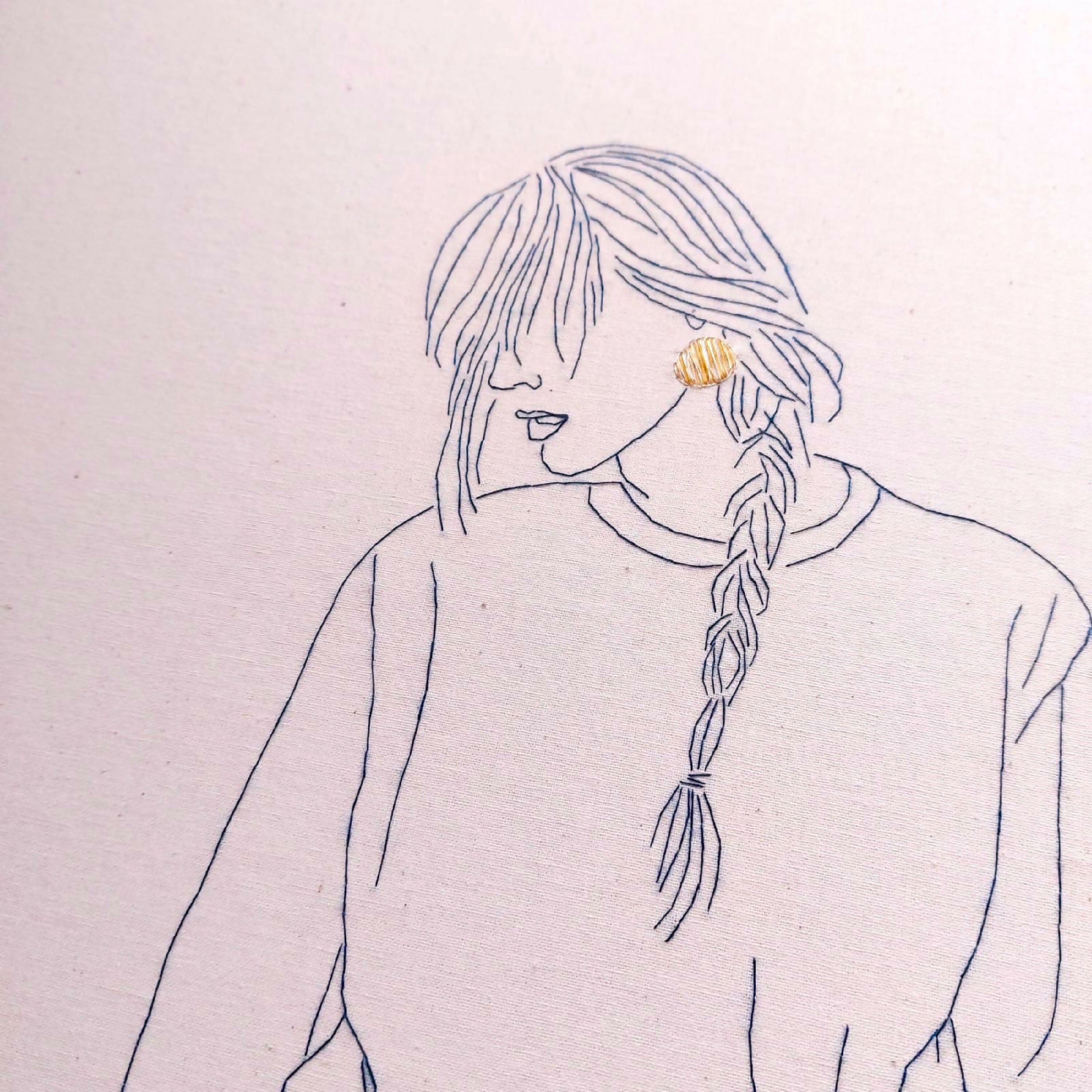 dessin_brode_la_tresse_et_la_boucle_doreille_aude_herrard copie | EMPREINTES Paris