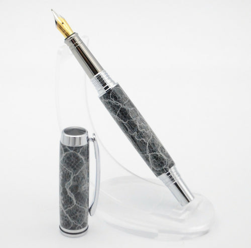 stylo_plume_en_dentelle_de_calais_caudry_i007_benjamin_pamart copie | EMPREINTES Paris - EMPREINTES Paris