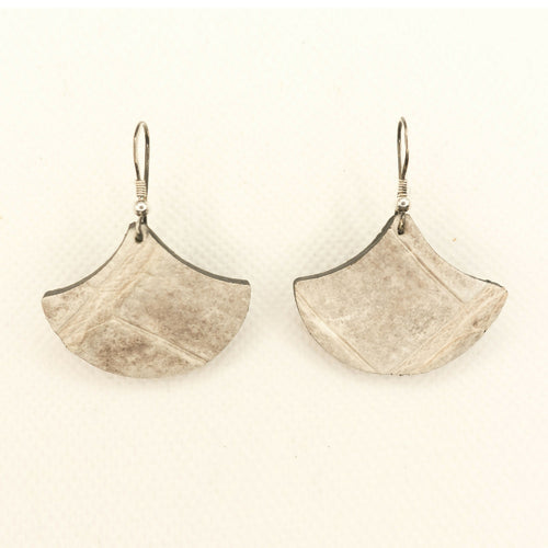 boucles_doreilles_gingko_himalaya_3cm_julie_troncin_maroquinerie copie | EMPREINTES Paris - EMPREINTES Paris
