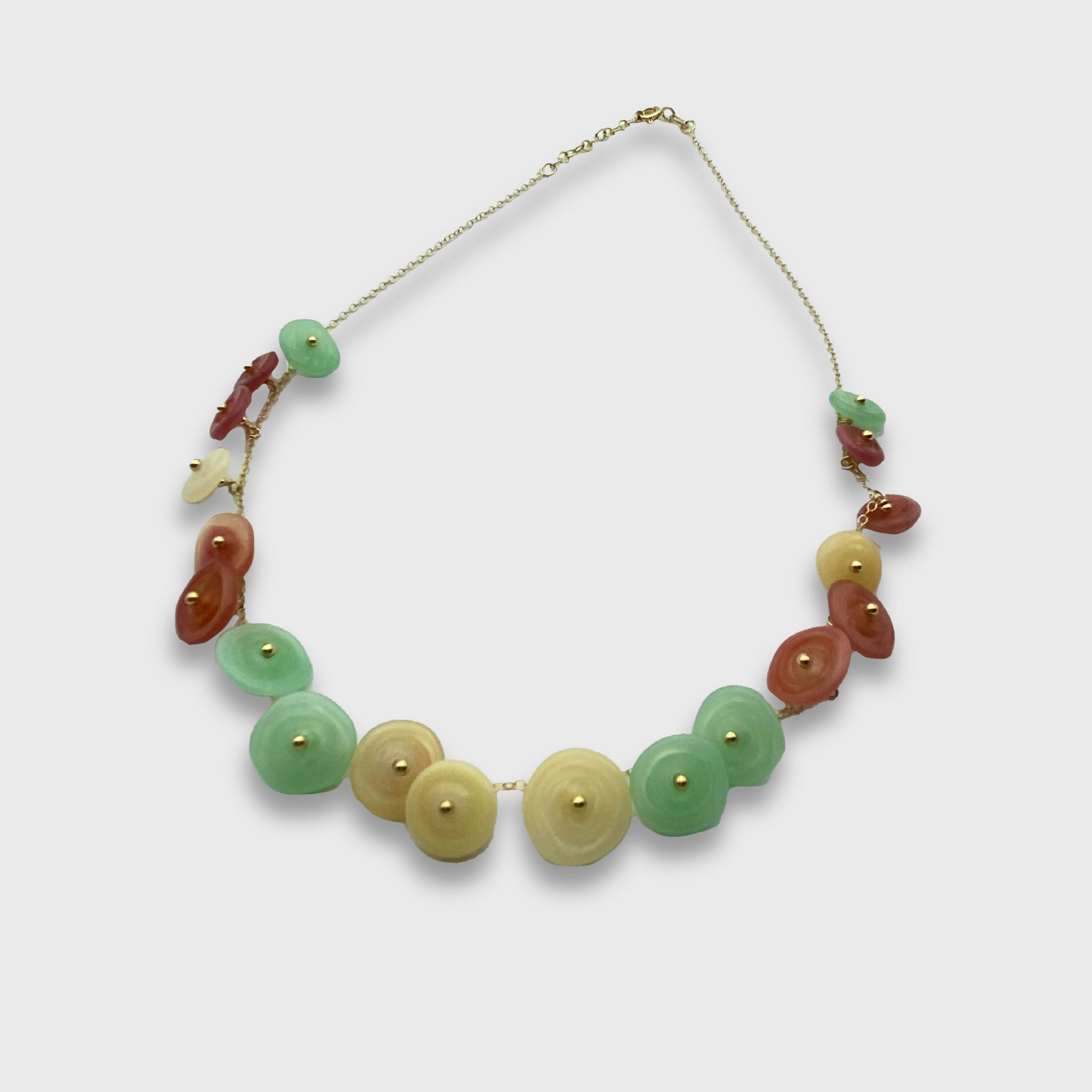 collier_de_perles_en_verre_opalescent_et_chaine_plaquee_or_lathoumetie_helene copie | EMPREINTES Paris