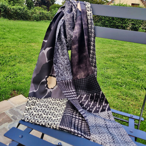 grande_echarpe_soie_graphique_gris_noir_maya_hochman copie | EMPREINTES Paris - EMPREINTES Paris