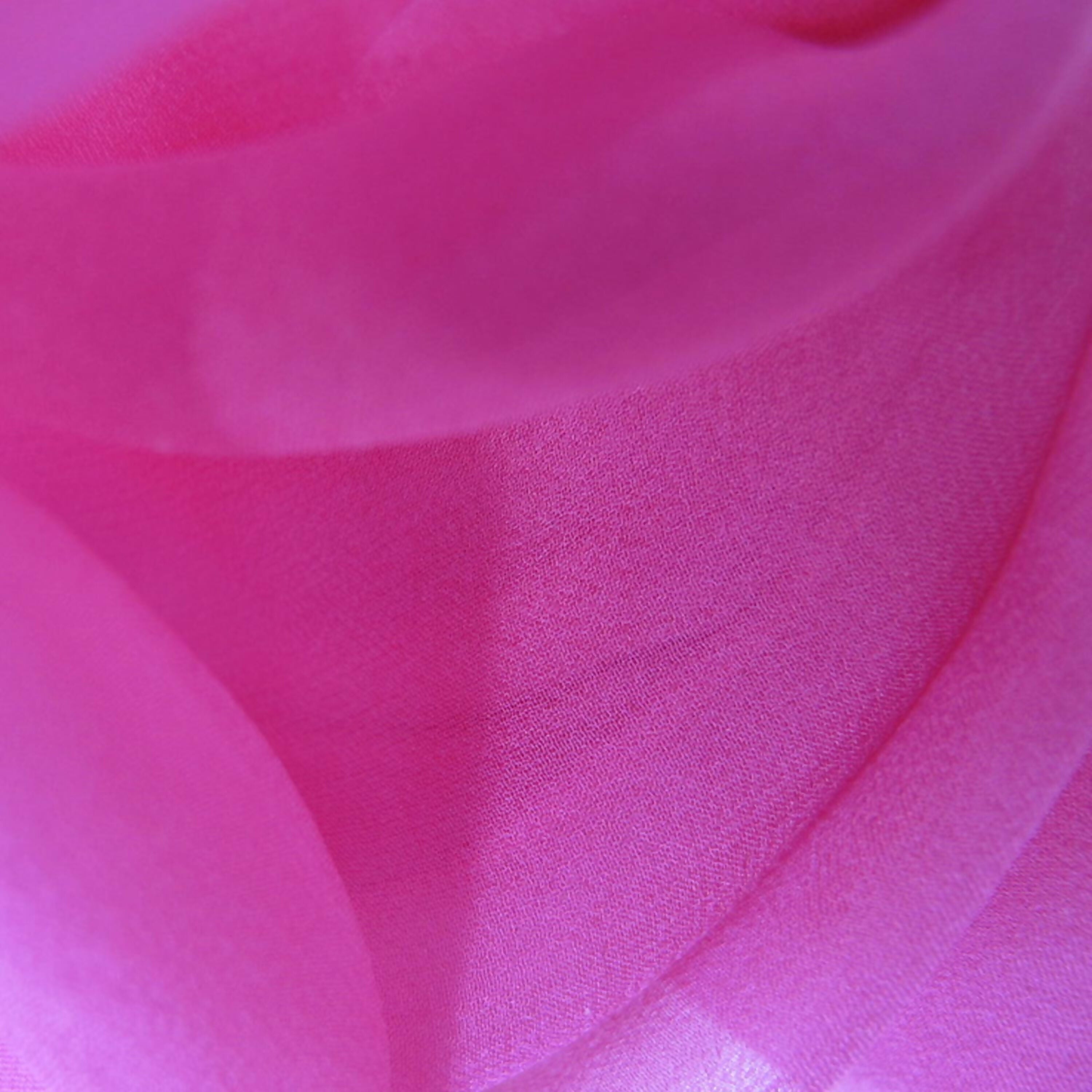 oTiUebWUri | EMPREINTES Paris