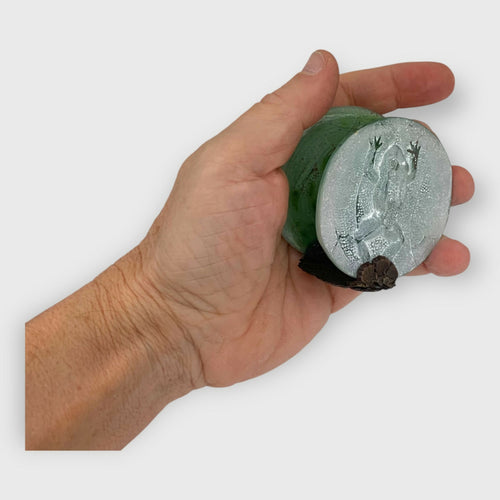 porte carte grenouille vert cadeau noel homme1 | EMPREINTES Paris - EMPREINTES Paris