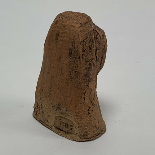 sculpture_petite_tete_de_femme_les_yeux_fermes_avec_coiffe_decoree_et_gravee_jade_sculptures copie | EMPREINTES Paris - EMPREINTES Paris