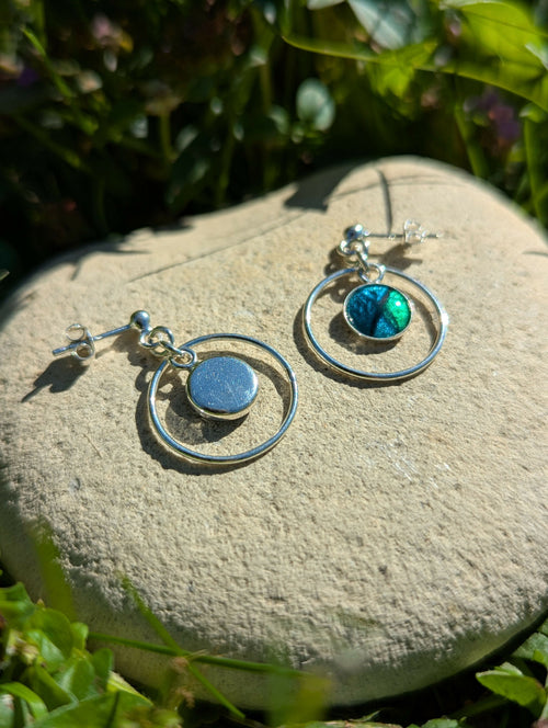 Puces d'oreilles en émail sur feuille d'argent - Petites Créoles | EMPREINTES Paris - EMPREINTES Paris