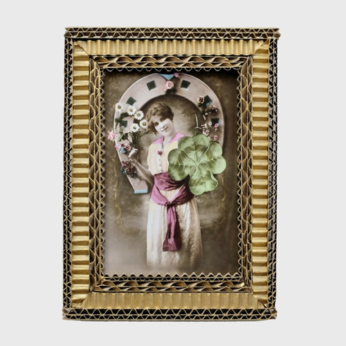 Cadre/ carte-postale Les porte-bonheurs | EMPREINTES Paris - EMPREINTES Paris