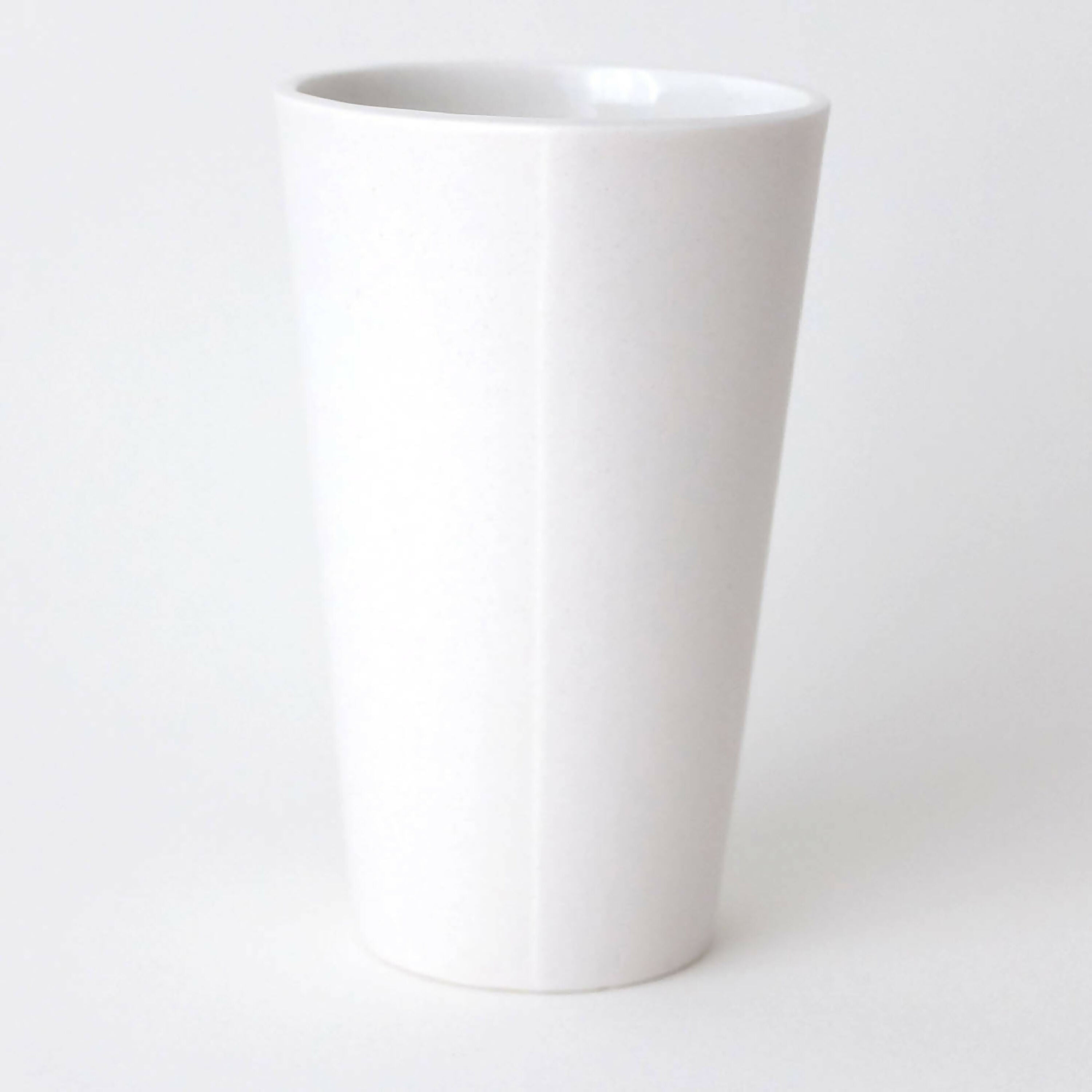 tasse_porcelaine_pivoines_atelier_christine_moquet copie | EMPREINTES Paris