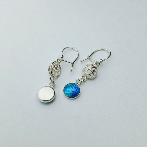 boucles_doreilles_spheres_ajourees_en_email_sur_feuille_dargent_les_emaux_arediens_lemail_grand_feu_de_limoges copie | EMPREINTES Paris - EMPREINTES Paris