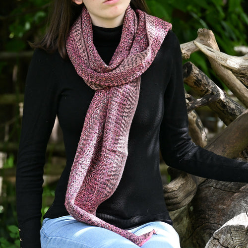 echarpe_rose_antique_creation_tissages_francois_vieillard copie | EMPREINTES Paris - EMPREINTES Paris