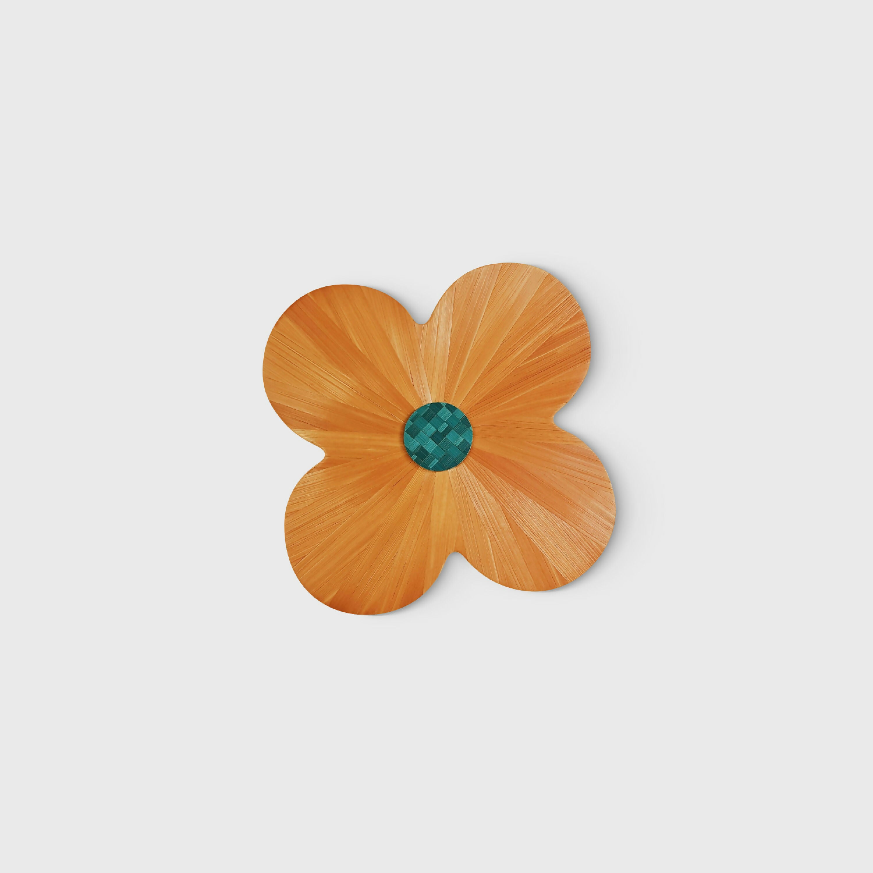 FlowerPower - fleur en marqueterie de paille orange et vert | EMPREINTES Paris