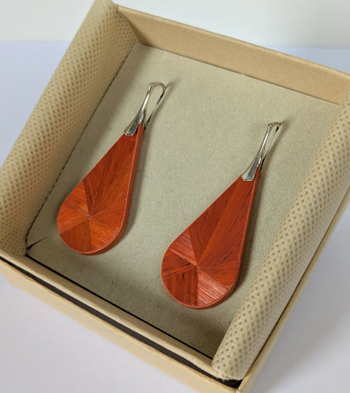 Boucles d'oreilles Gouttes avec marqueterie de paille Orange - crochets argent | EMPREINTES Paris - EMPREINTES Paris