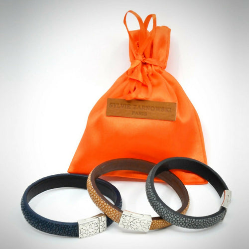 bracelet_en_galuchat_orange_fermoir_eole_sylvie_zarnowski copie | EMPREINTES Paris - EMPREINTES Paris