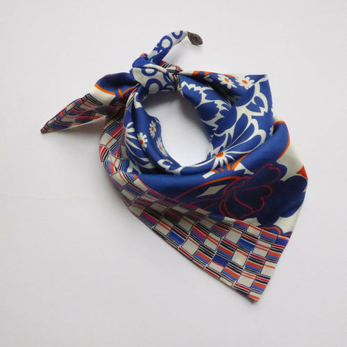 foulard_pointe_soie_pop_bleu_orange_maya_hochman copie | EMPREINTES Paris - EMPREINTES Paris