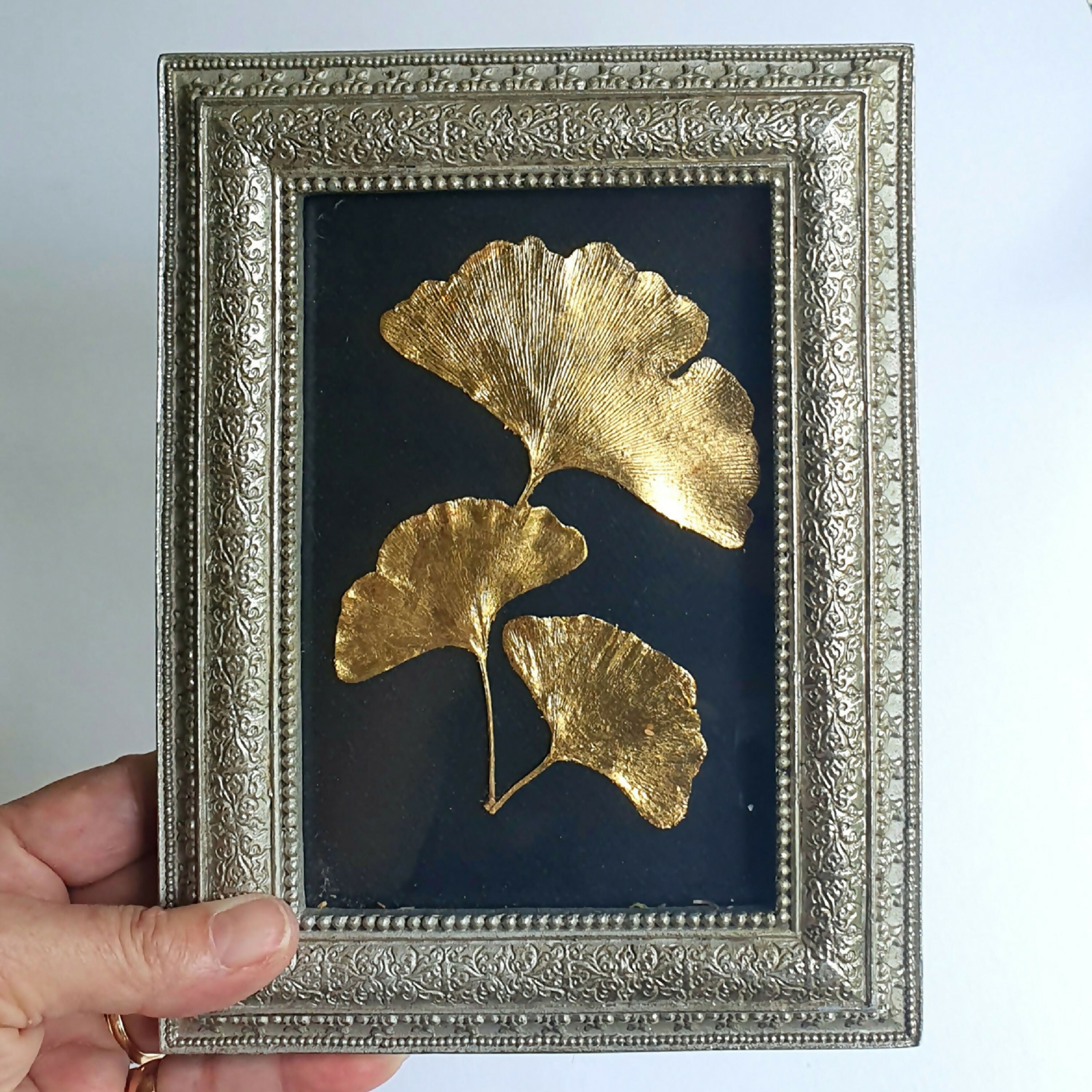 enluminure_ginkgo_or_les_parchemins_dores_enluminure copie | EMPREINTES Paris