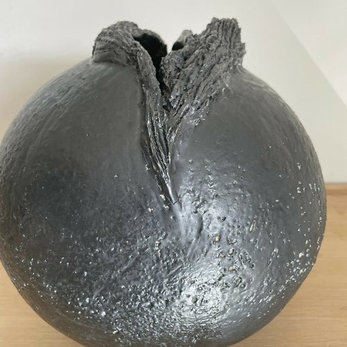 Pot sculpture Katla | EMPREINTES Paris - EMPREINTES Paris