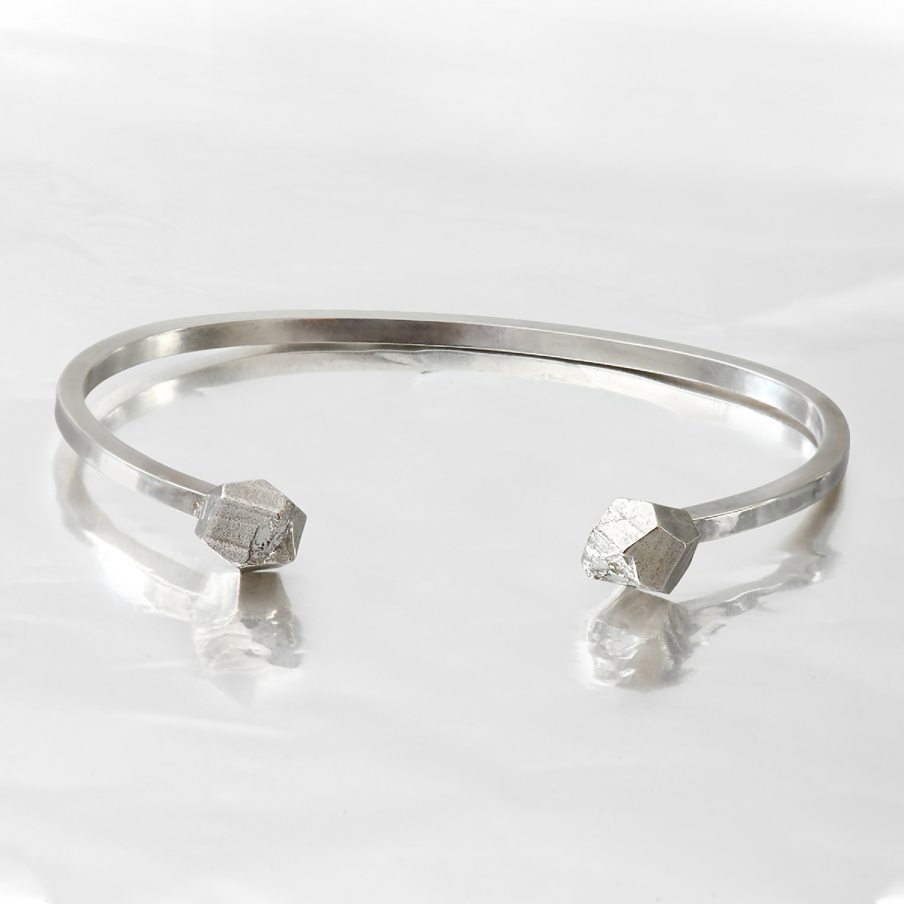 Jonc Pyrite Argent - bazalte copie | EMPREINTES Paris