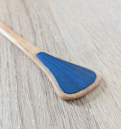 pic_a_chignon_cheveux_avec_marqueterie_de_paille_bleue_jerome_ebenisterie copie | EMPREINTES Paris - EMPREINTES Paris