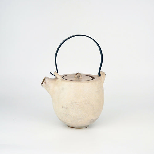 theiere_en_gres_blanc_cassecreme_potje copie | EMPREINTES Paris - EMPREINTES Paris