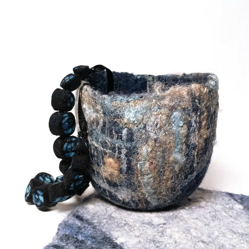 Vide-poche texturé en feutre de laine indigo et soie mordorée | EMPREINTES Paris - EMPREINTES Paris