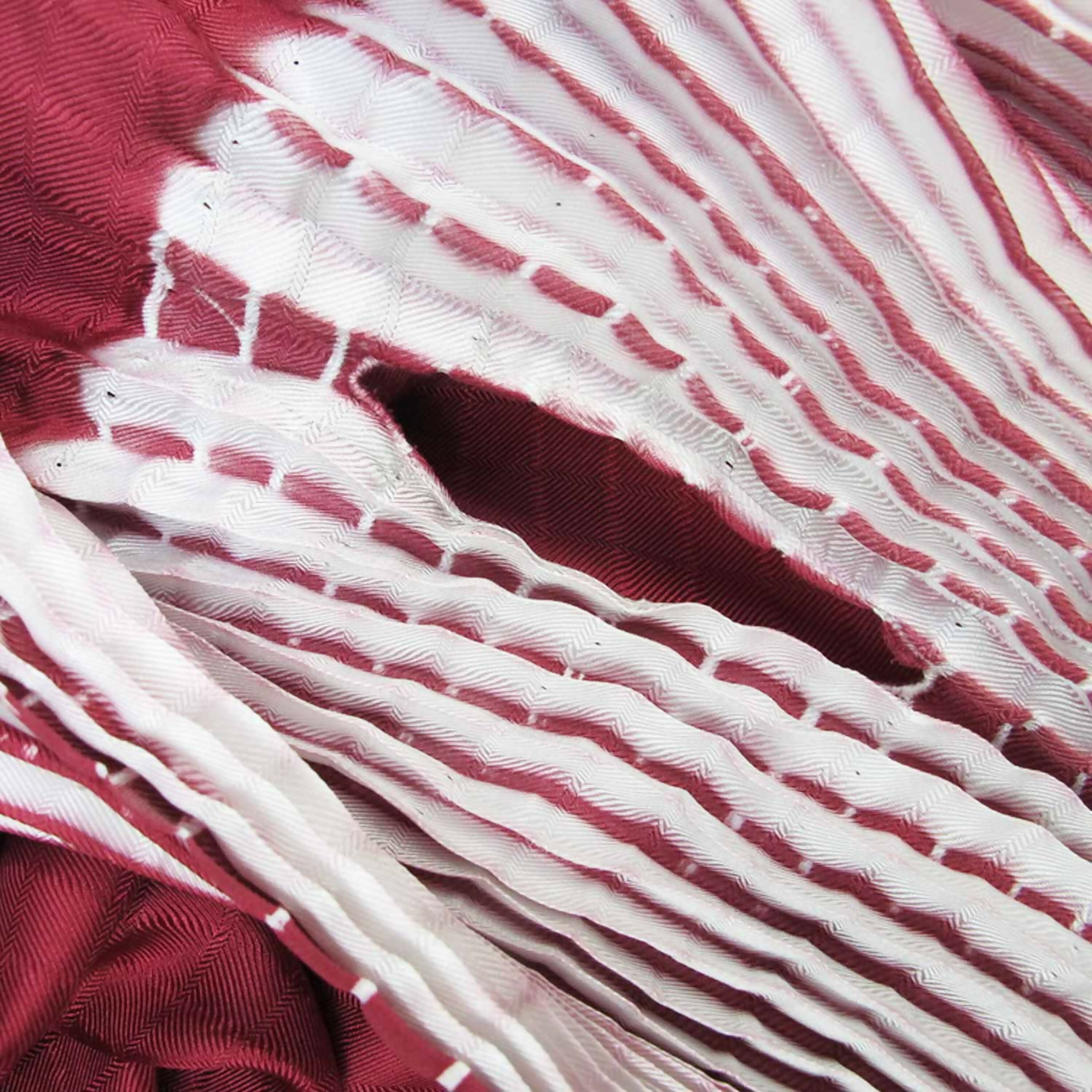 Foulard court plissé en twill de soie COULIPLI | EMPREINTES Paris