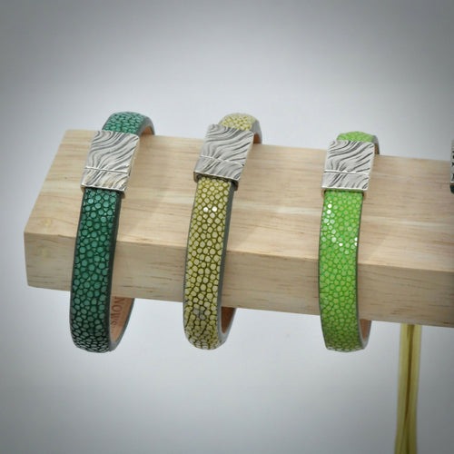 bracelet_en_galuchat_vert_emeraude_fermoir_terra_sylvie_zarnowski copie | EMPREINTES Paris - EMPREINTES Paris