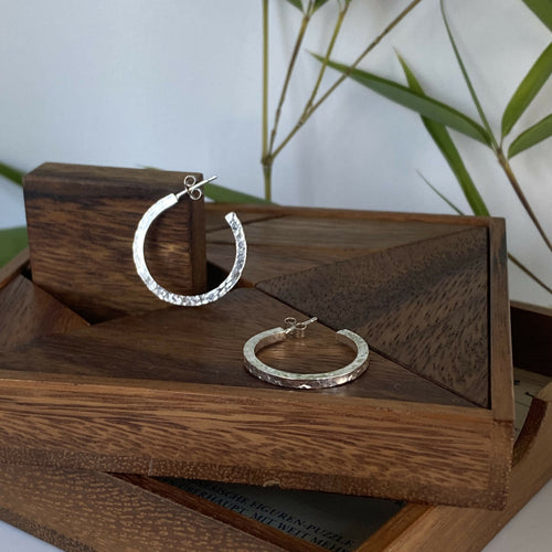 creoles_en_argent_martele_artyssia copie | EMPREINTES Paris - EMPREINTES Paris