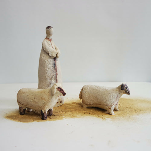 Sculpture Berger et moutons_complément de la Crèche de Noël | EMPREINTES Paris - EMPREINTES Paris