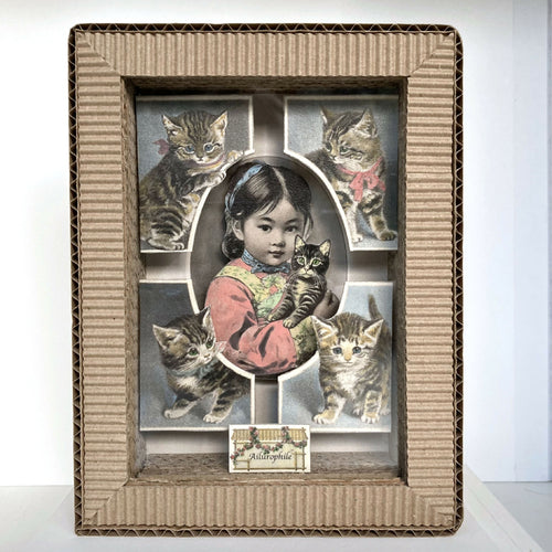 Photomontage - Petite vitrine Fillette aux chats #1 | EMPREINTES Paris - EMPREINTES Paris