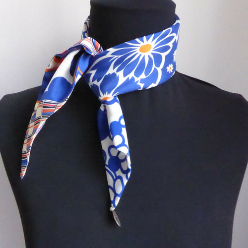 foulard_pointe_soie_pop_bleu_orange_maya_hochman copie | EMPREINTES Paris - EMPREINTES Paris