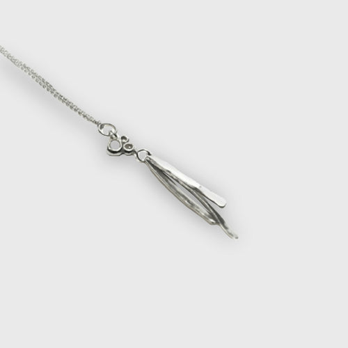 Collier discret et subtil en argent massif, Pendentif avec pampilles | EMPREINTES Paris - EMPREINTES Paris