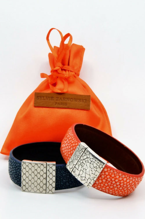 manchette_galuchat_kaki_fermoir_sirena_sylvie_zarnowski copie | EMPREINTES Paris - EMPREINTES Paris