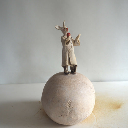 sculpture_lapin_clown_jongleur_monte_sur_boule_marie_helene_valladeh copie | EMPREINTES Paris - EMPREINTES Paris