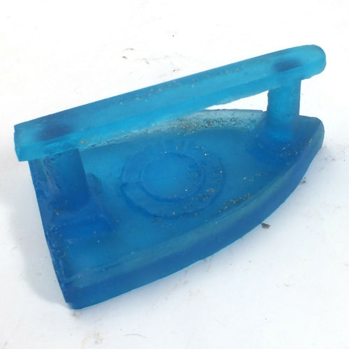 Petit fer à repasser en pâte de cristal | EMPREINTES Paris - EMPREINTES Paris