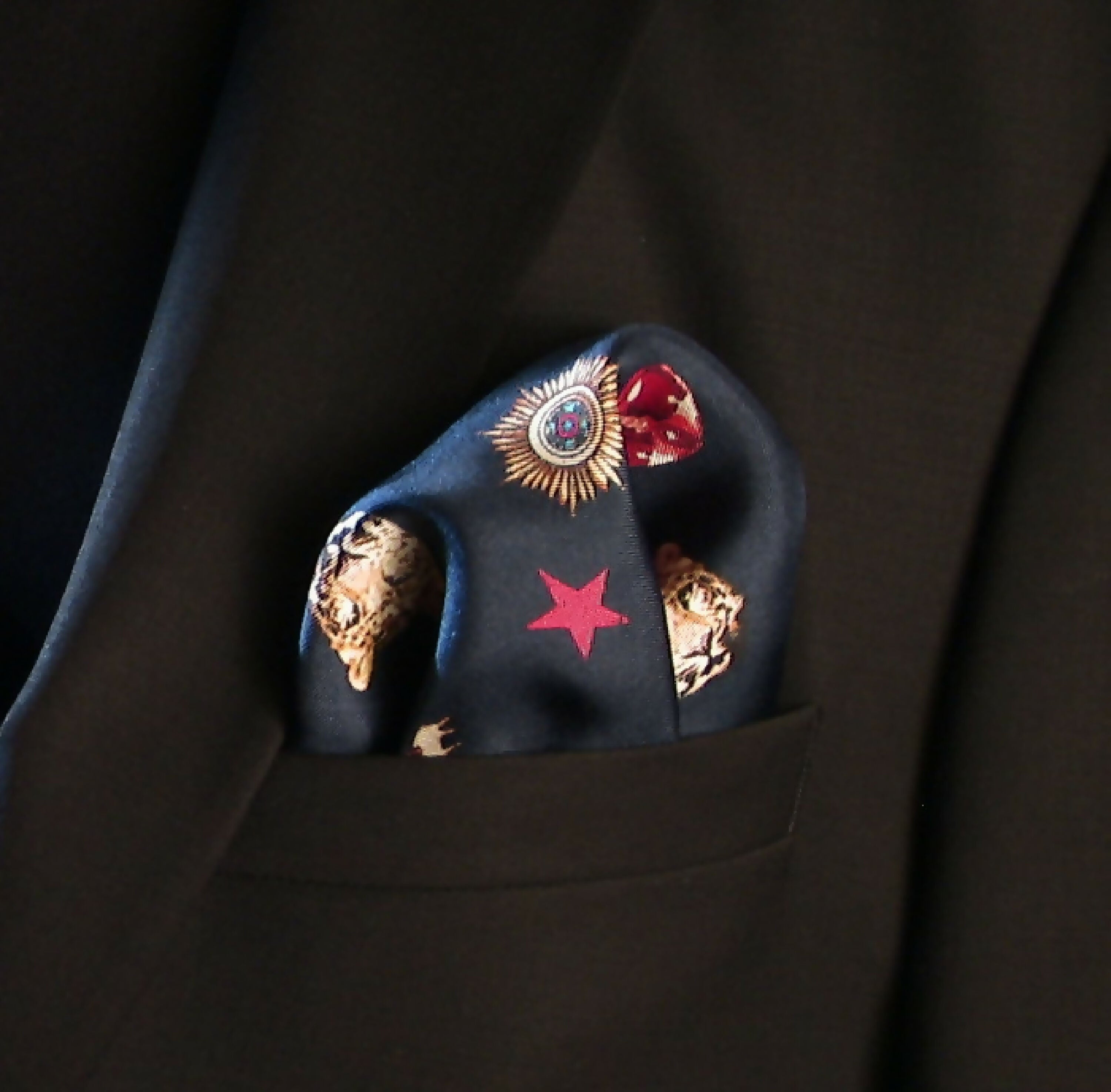 7kKvSdSj1n | EMPREINTES Paris