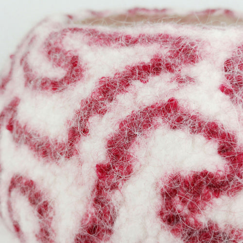 vide_poche_oursin_ecru_decor_ondulant_rouge_en_feutre_de_laine_atelier_lanzetta copie | EMPREINTES Paris - EMPREINTES Paris