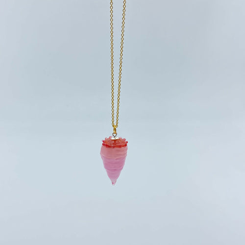 collier_pendentif_chaine_courte_verre_rose_opalin_monte_sur_une_chaine_en_argent_plaque_or copie | EMPREINTES Paris - EMPREINTES Paris