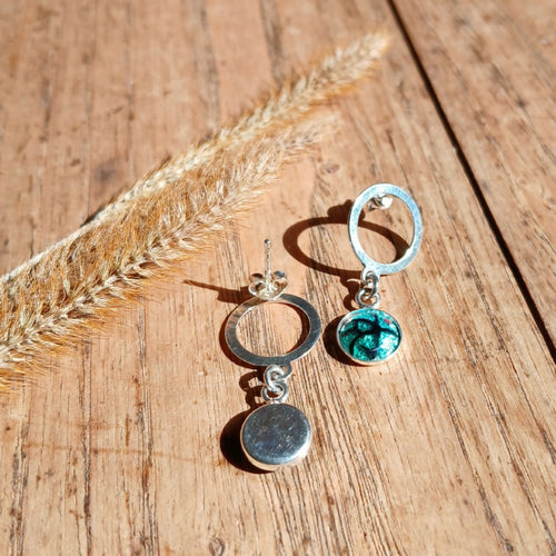 puces_doreilles_en_email_cerclage_dargent_les_emaux_arediens_lemail_grand_feu_de_limoges copie | EMPREINTES Paris - EMPREINTES Paris