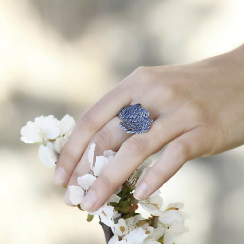 Bague réglable écaille en argent massif sur deux doigts, en noire ou en blanche | EMPREINTES Paris - EMPREINTES Paris