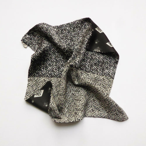 pochette_soie_homme_black_and_white_maya_hochman copie | EMPREINTES Paris - EMPREINTES Paris