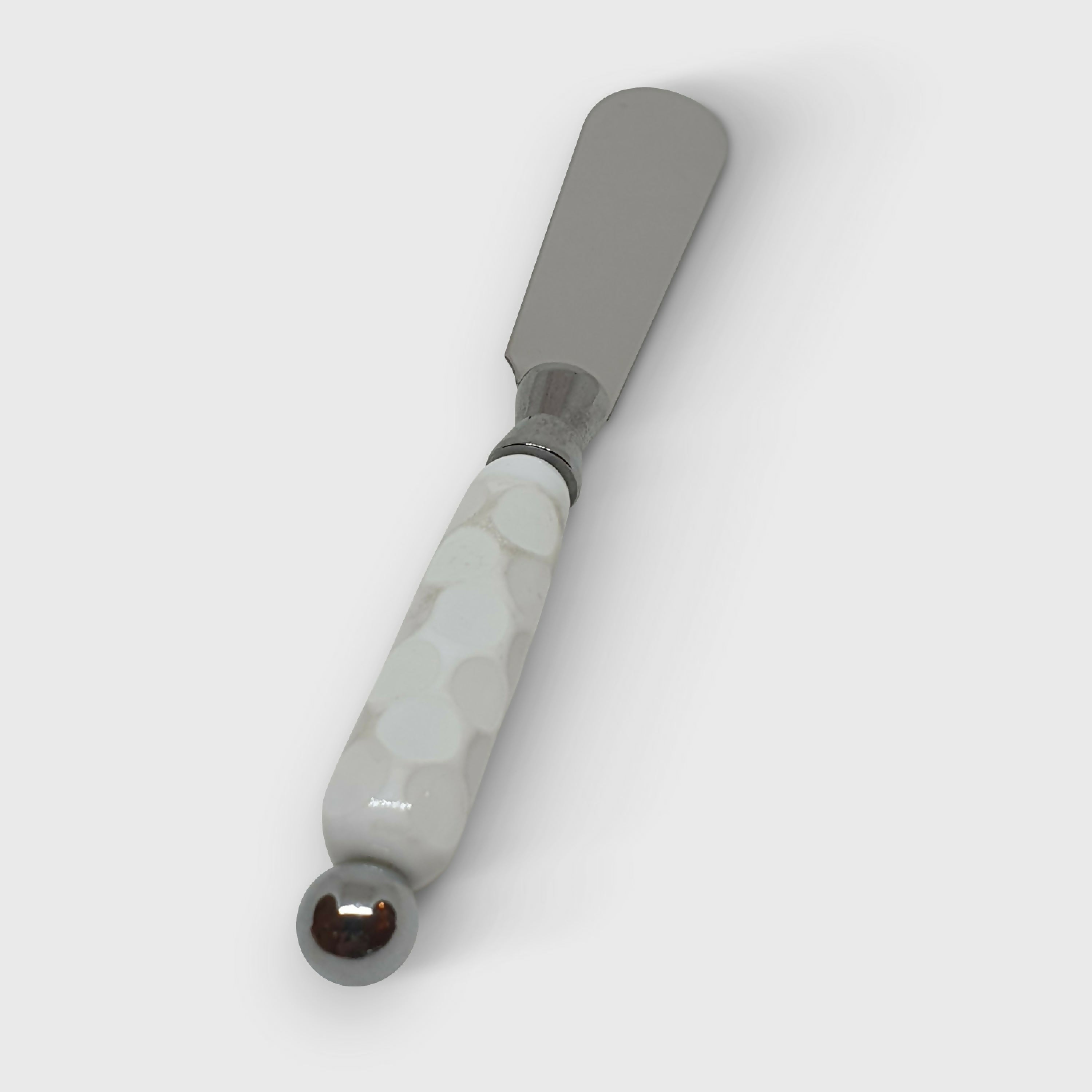 Couteau à beurre en verre blanc facetté | EMPREINTES Paris