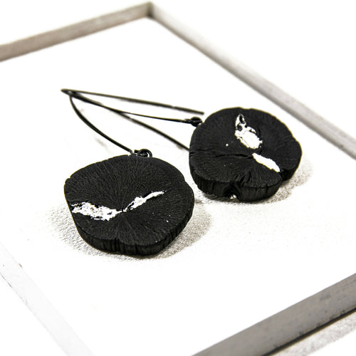 boucles_doreilles_kuro_palla_fuli_kintsugi_4_charcoal_eskimeit copie | EMPREINTES Paris - EMPREINTES Paris