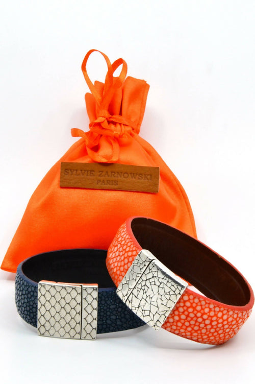 manchette_en_galuchat_orange_fermoir_terra_sylvie_zarnowski copie | EMPREINTES Paris - EMPREINTES Paris