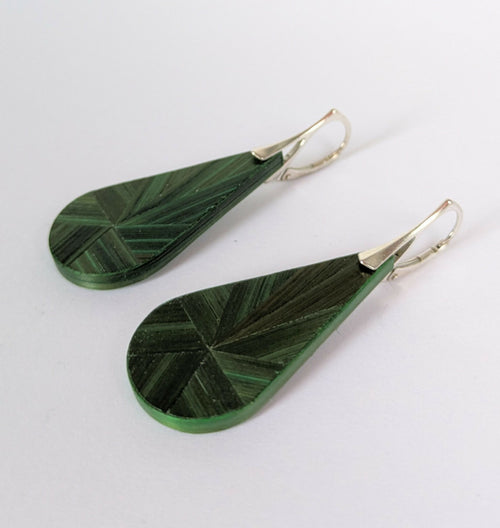 Boucles d'oreilles Gouttes avec marqueterie de paille Verte - crochets argent | EMPREINTES Paris - EMPREINTES Paris