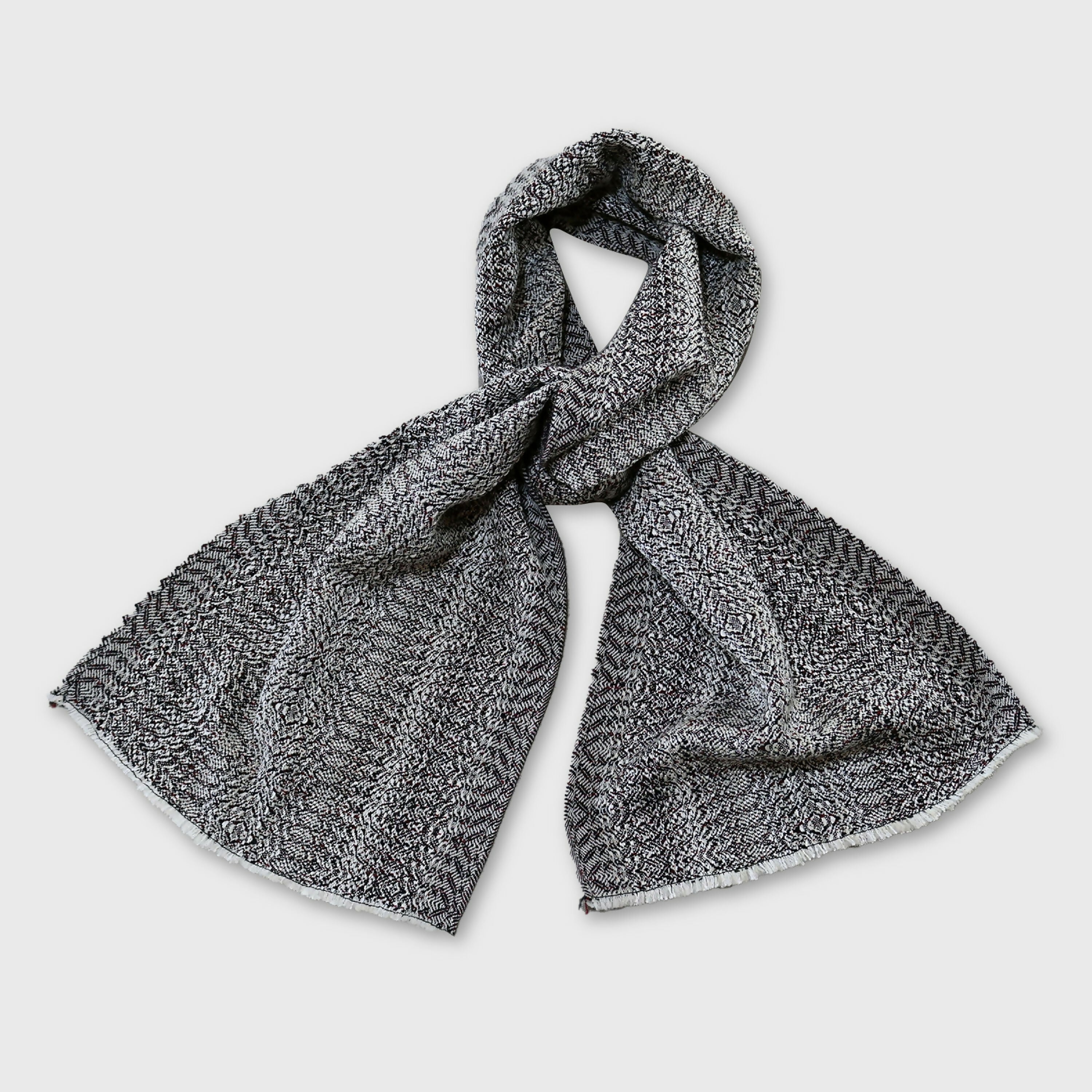 echarpe_degrade_blanc_creme_creation_tissages_francois_vieillard copie | EMPREINTES Paris