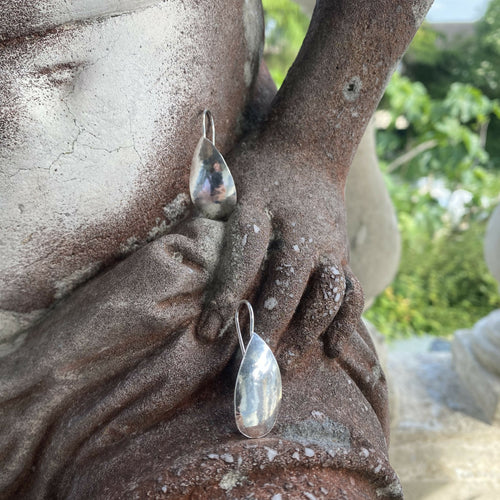 boucles_doreilles_teardrop_en_argent_massif_martele_forme_de_gouttes_artyssia copie | EMPREINTES Paris - EMPREINTES Paris